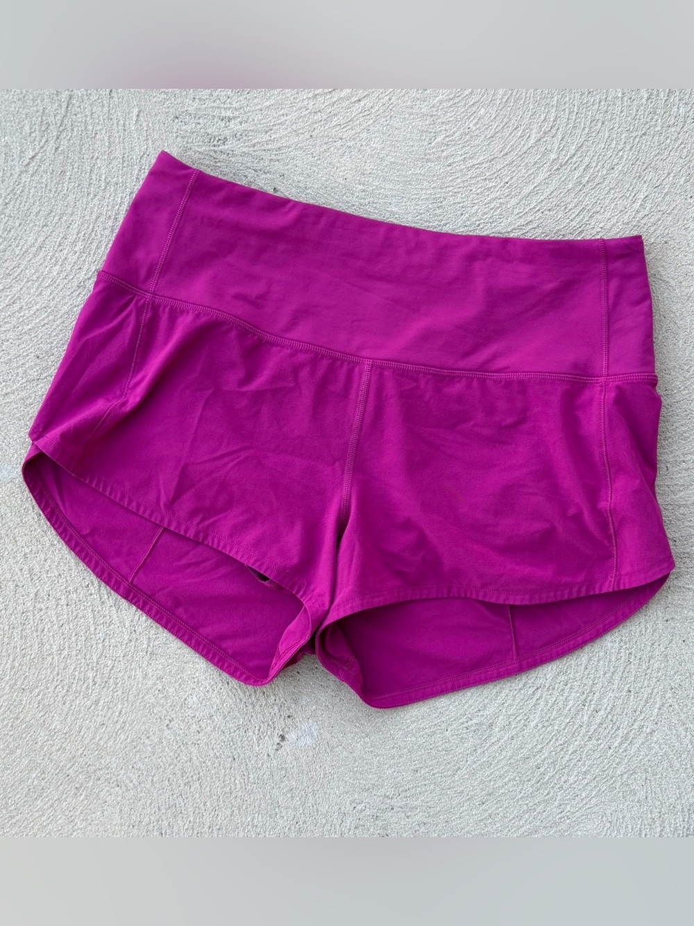 Lululemon Speed Up Short 2.5" Mid Rise Lined, Size 6, Ripened Raspberry